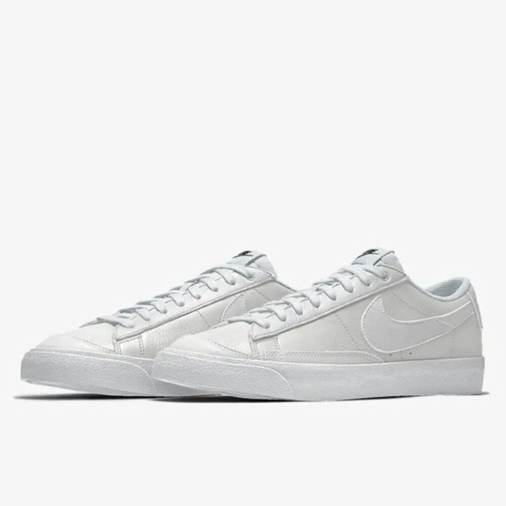 Nike Women’s Blazer Low 77’ Triple White Size 8